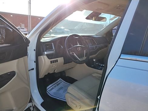 Used 2018 Toyota Highlander Plus image 20