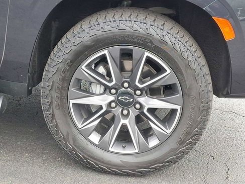 Used 2023 Chevrolet Tahoe Z71 w/ Luxury Package AWD/4WD image 8