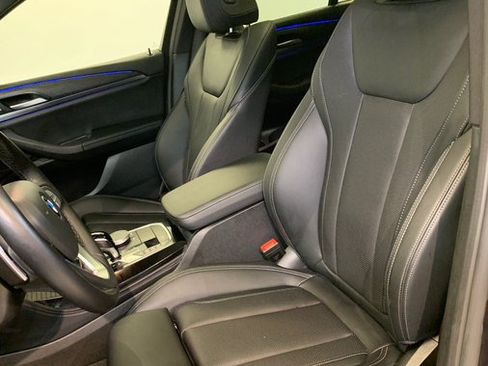Used 2025 BMW X4 xDrive30i AWD/4WD image 19