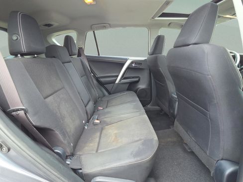 Used 2016 Toyota RAV4 XLE FWD image 14