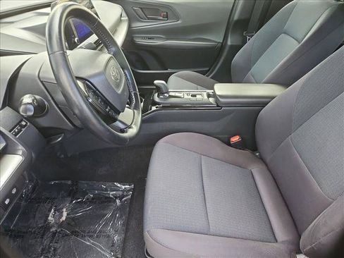 Used 2024 Toyota Prius LE FWD image 21