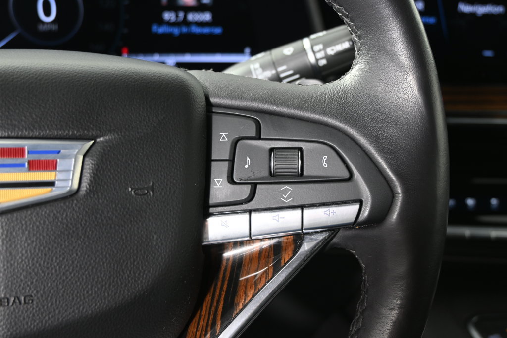 Used 2024 Cadillac Escalade ESV Luxury w/ LPO, Floor Liner Package AWD/4WD image 41