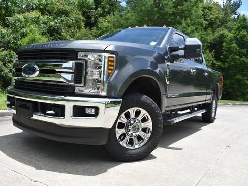 Used 2018 Ford F250 XLT w/ XLT Premium Package AWD/4WD image 5