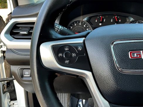 Certified 2023 GMC Acadia SLT image 20