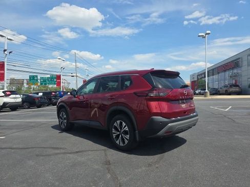 Certified 2023 Nissan Rogue SV w/ SV Premium B Package AWD/4WD image 6