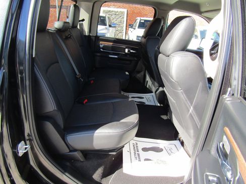 Used 2017 RAM 1500 Laramie image 18