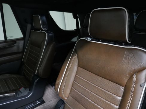 Used 2025 GMC Yukon Denali Ultimate image 15