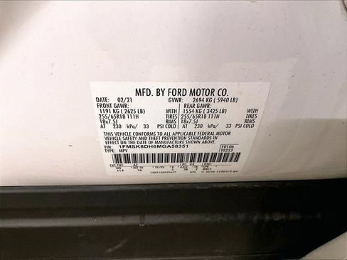 Used 2021 Ford Explorer XLT w/ Equipment Group 202A AWD/4WD image 34