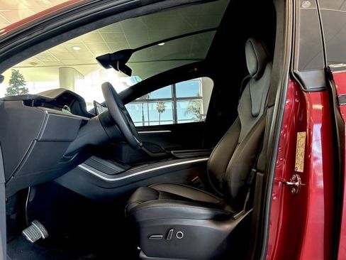 Used 2024 Tesla Model X image 14