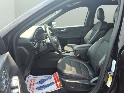 Used 2023 Ford Escape ST-Line Select AWD/4WD image 23