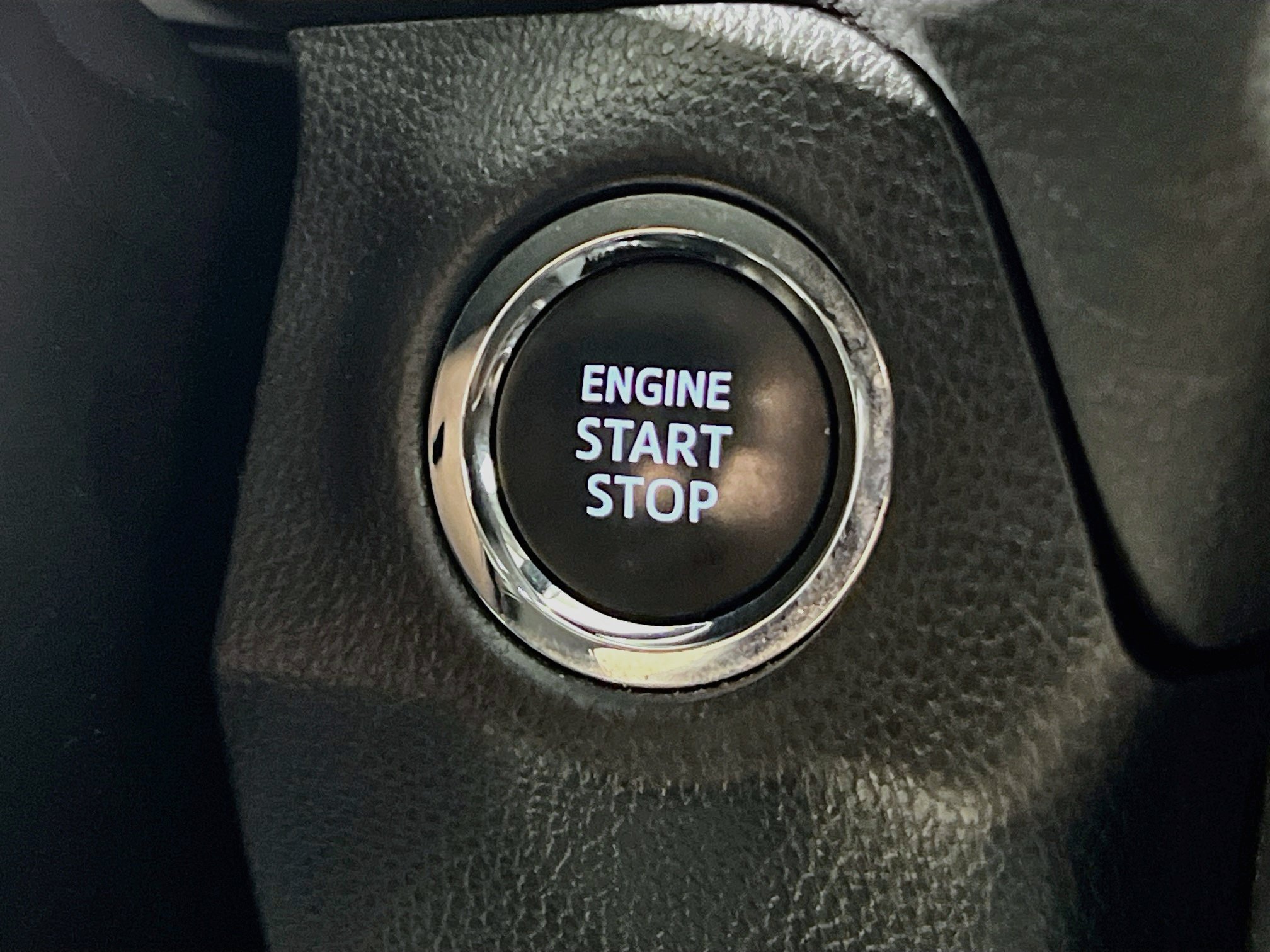 Used 2025 Toyota RAV4 XLE FWD image 23