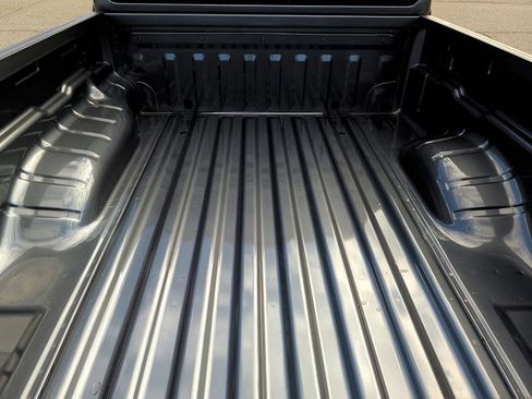 Used 2025 Nissan Frontier S image 14