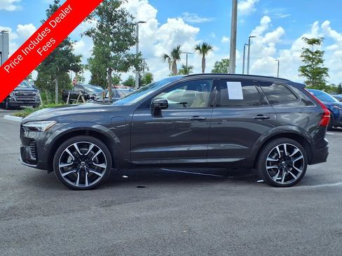 Used 2024 Volvo XC60 T8 Ultimate w/ Protection Package Premier AWD/4WD image 4