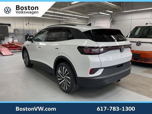 New 2025 Volkswagen ID.4 Pro image 2