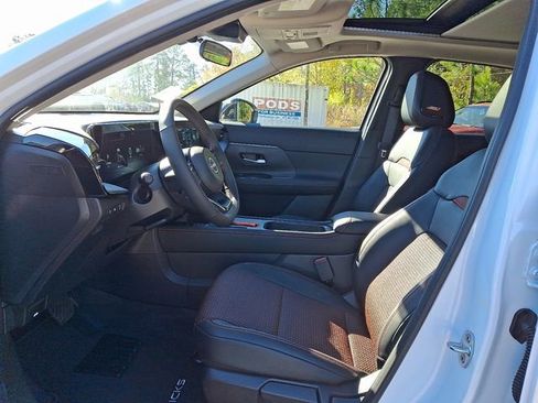 New 2026 Nissan Kicks SR w/ SR Premium Package image 11