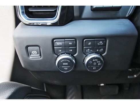 Used 2025 GMC Sierra 3500 Denali w/ Denali Reserve Package AWD/4WD image 19