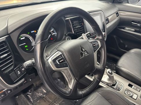 Used 2020 Mitsubishi Outlander SEL image 10