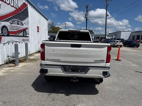 Used 2020 Chevrolet Silverado 2500 High Country w/ Technology Package AWD/4WD image 5