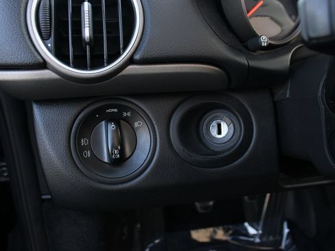 Used 2006 Porsche Boxster RWD image 21