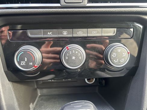 Used 2023 Volkswagen Taos S image 17