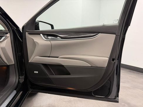 Used 2013 Cadillac XTS Luxury w/ Driver Awareness Package image 27