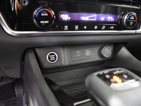 Certified 2023 Nissan Rogue SV image 18