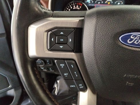 Used 2018 Ford F150 Platinum w/ Equipment Group 701A Luxury image 12