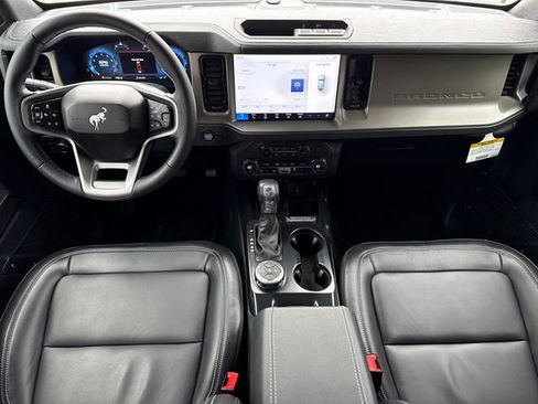 New 2025 Ford Bronco Outer Banks AWD/4WD image 12