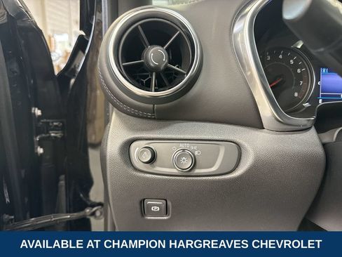 Used 2022 Chevrolet Blazer LT FWD image 23