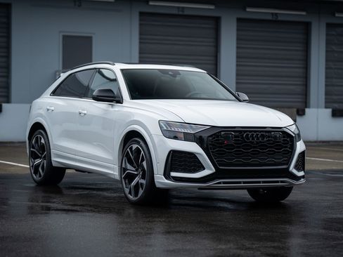 Used 2022 Audi RS Q8 image 9