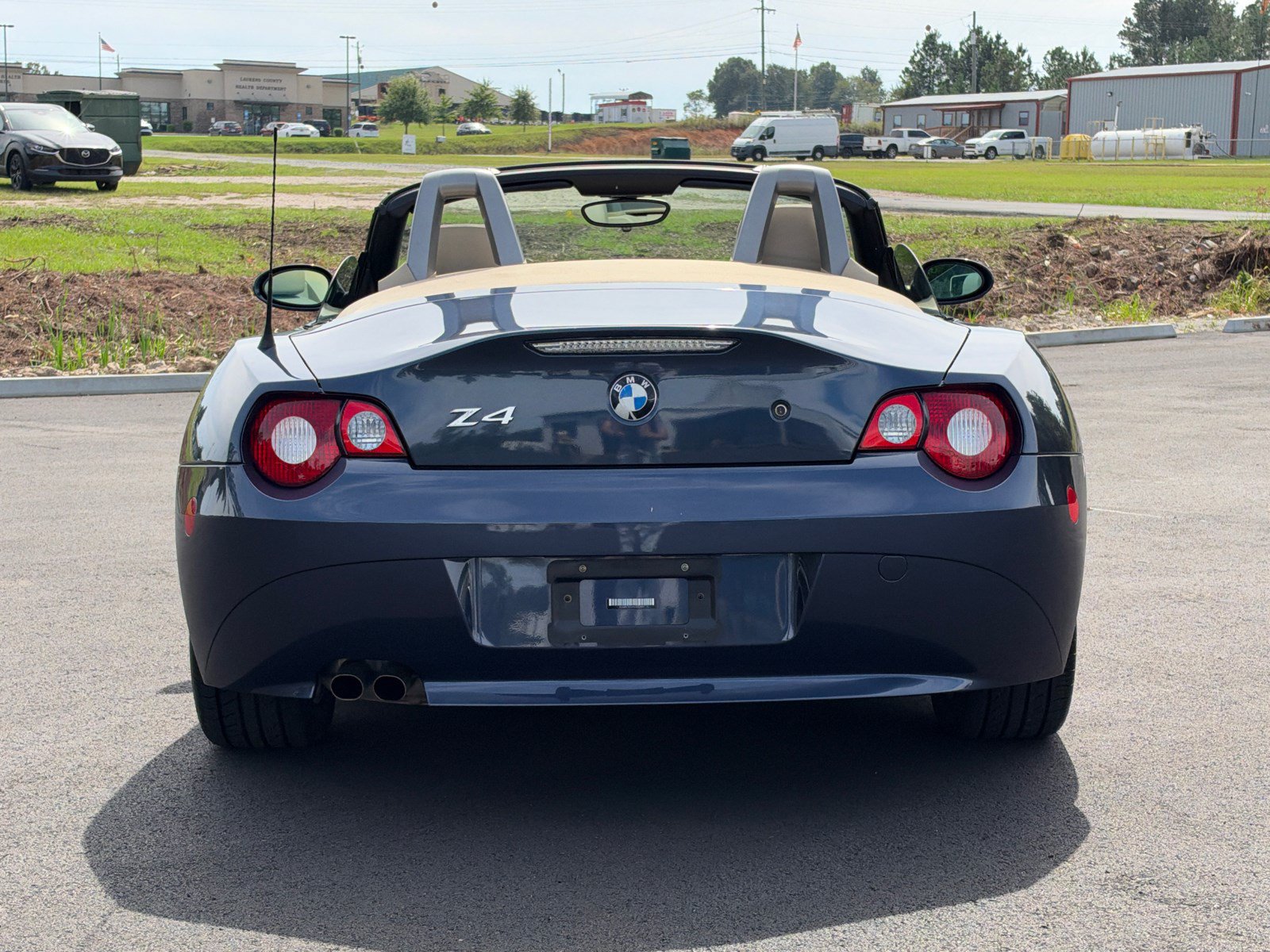 Used 2005 BMW Z4 2.5i RWD image 6