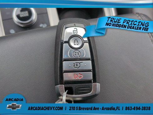 Used 2022 Ford Explorer Platinum w/ Equipment Group 601A AWD/4WD image 30