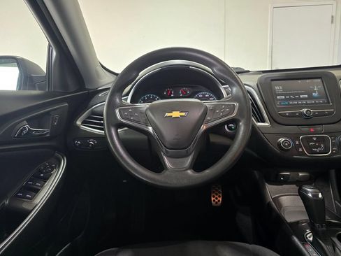 Used 2017 Chevrolet Malibu LS FWD image 10