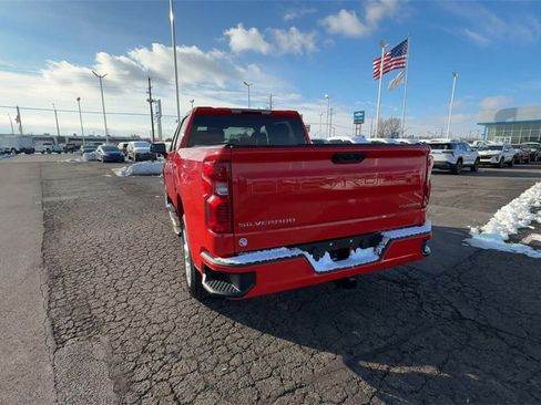 Used 2022 Chevrolet Silverado 1500 Custom image 6