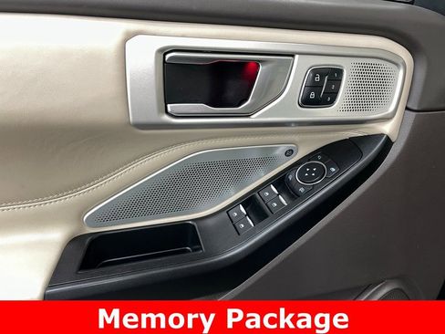 Used 2020 Ford Explorer Platinum AWD/4WD image 11