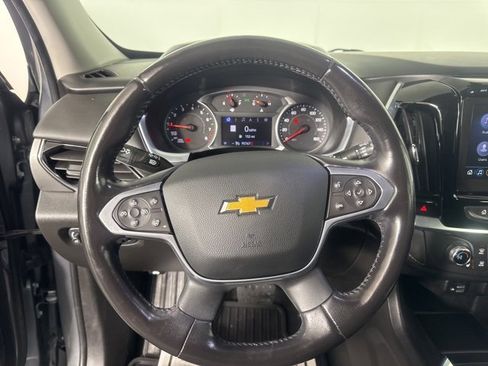 Used 2021 Chevrolet Traverse LT w/ LT Premium Package image 24