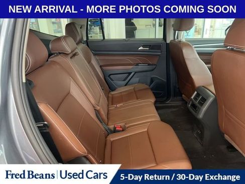 Used 2023 Volkswagen Atlas SE w/ Panoramic Sunroof Package image 7