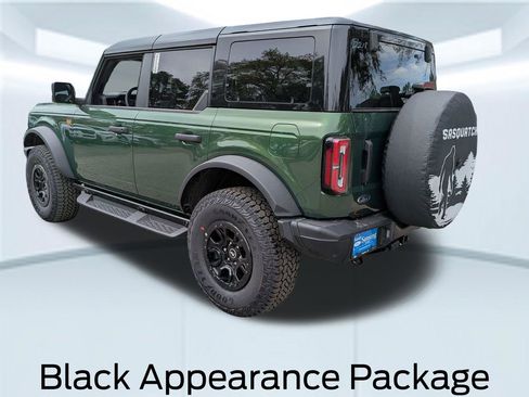 New 2025 Ford Bronco Badlands image 2