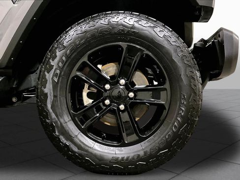 Used 2021 Jeep Wrangler Unlimited Sahara AWD/4WD image 10