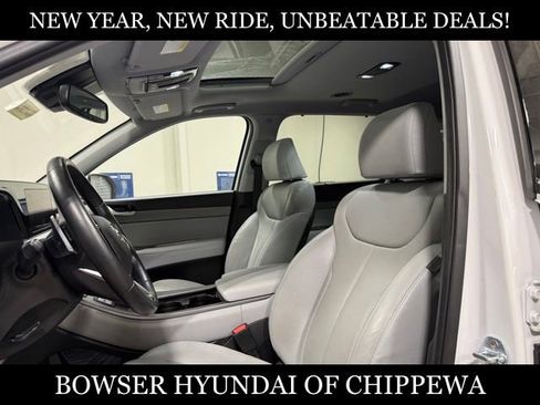 Used 2021 Hyundai Palisade SEL w/ Premium Package image 2