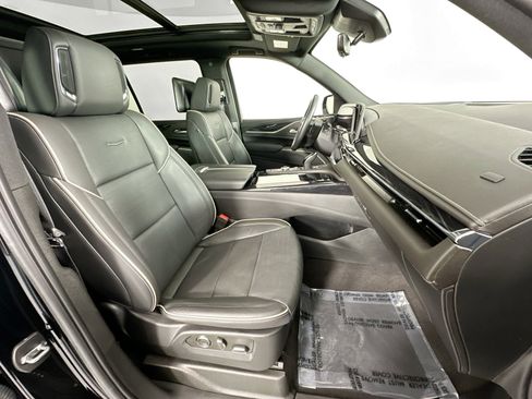Used 2024 Cadillac Escalade ESV Sport w/ Touring Package AWD/4WD image 30