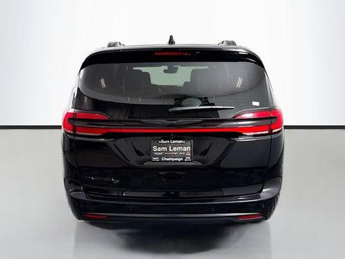 New 2026 Chrysler Pacifica Select w/ S Appearance Package FWD image 6