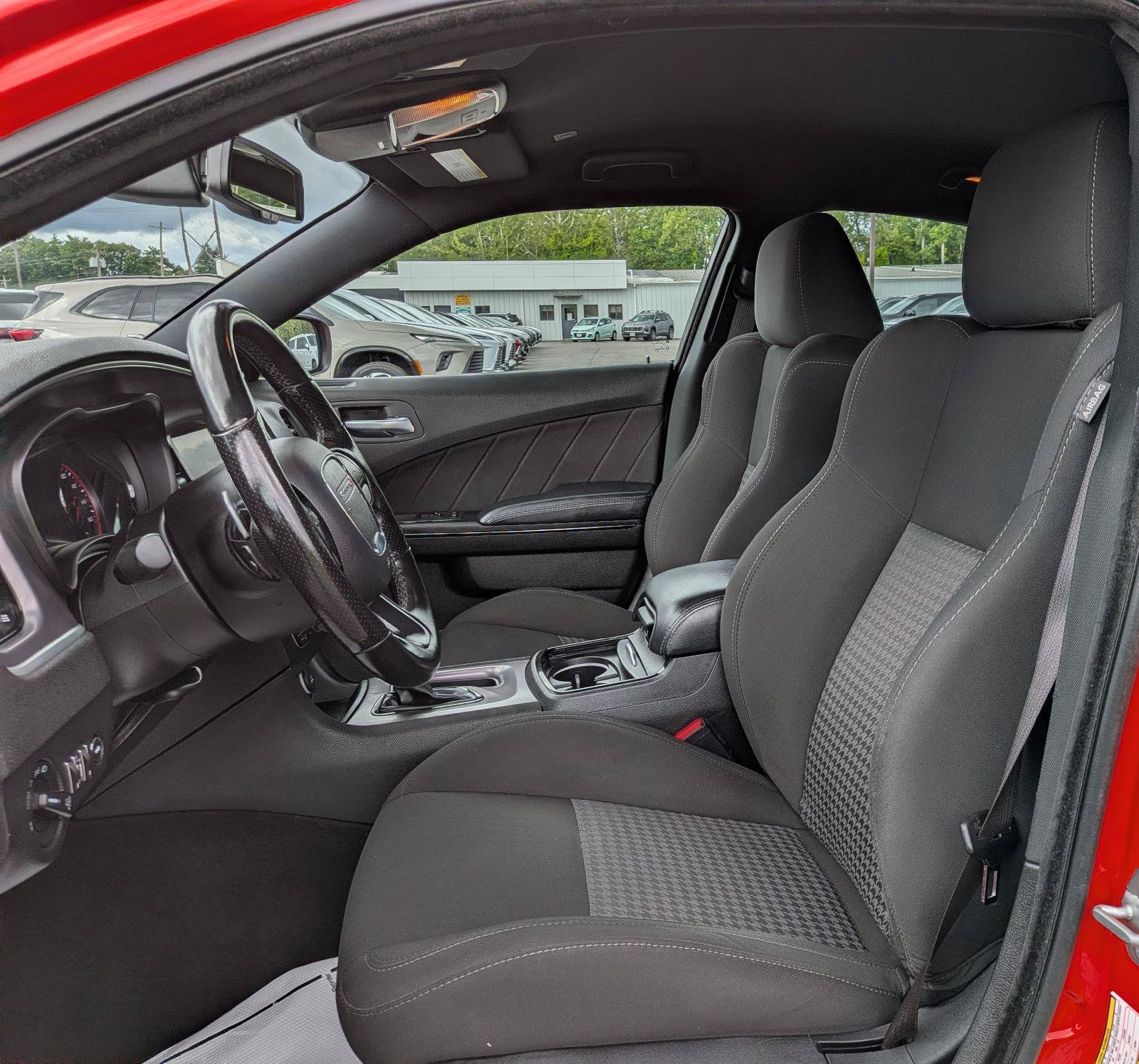 Used 2022 Dodge Charger R/T w/ Blacktop Package RWD image 11