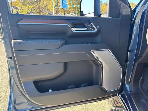 New 2026 GMC Sierra 2500 Denali w/ Denali Reserve Package image 17