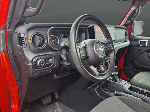 Used 2024 Jeep Gladiator Mojave w/ Convenience Group image 17