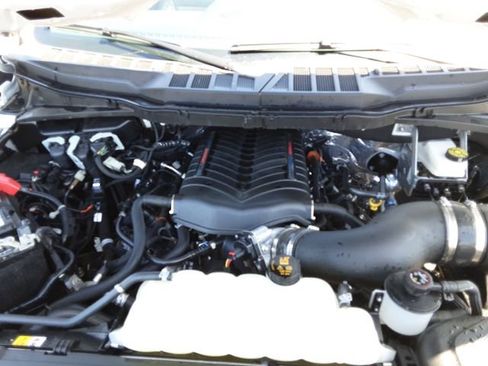 Used 2025 Ford F150 Lariat w/ Equipment Group 502A High AWD/4WD image 11
