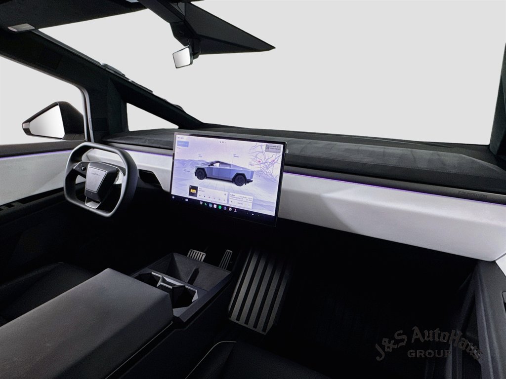 Used 2024 Tesla Cybertruck Cyberbeast AWD/4WD image 31
