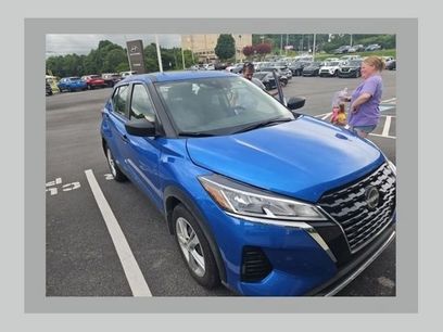Used 2025 Nissan Kicks Play S