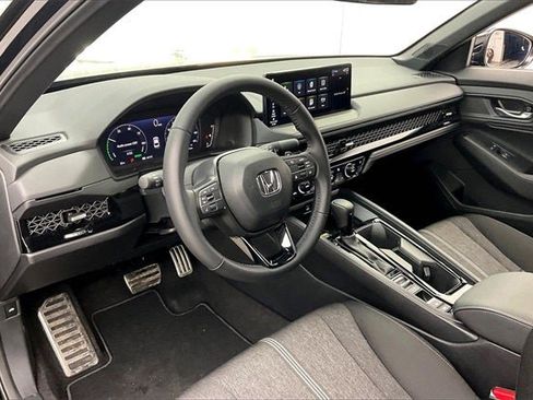 Certified 2025 Honda Accord Sport image 17