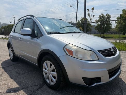 Used 2010 Suzuki SX4 AWD Hatchback image 1